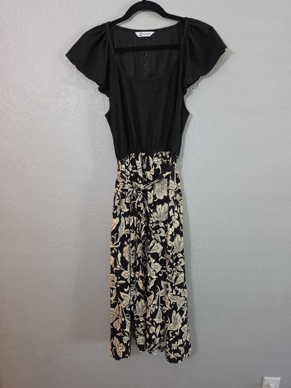 Cupshe Eyelet Flutter Sleeve Midi Dress Black & Cream Floral Tie Waist Womens Sm